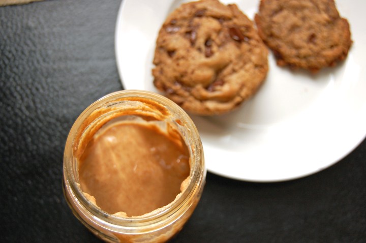 Em the Baker: Flourless Maple Almond Butter Chocolate Chunk Cookies