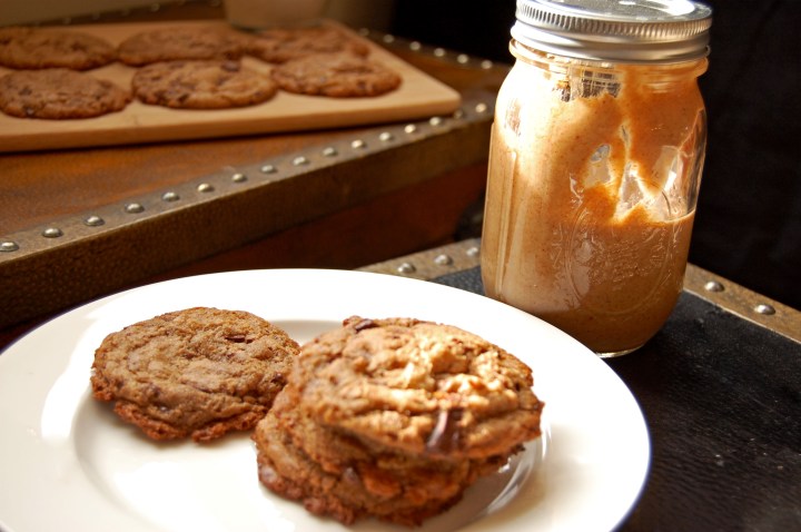 Em the Baker: Flourless Maple Almond Butter Chocolate Chunk Cookies