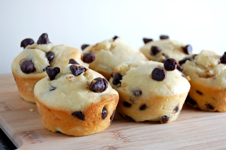 Gluten Free Chocolate Chip Muffins {incredibly fluffy, perfect anytime of day!} | emthebaker.com
