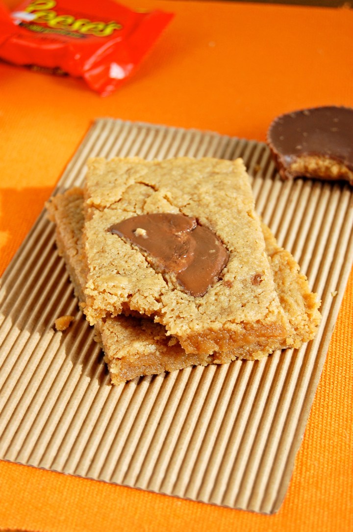 Gluten Free Reese's Peanut Butter Cookie Bar | emthebaker.com