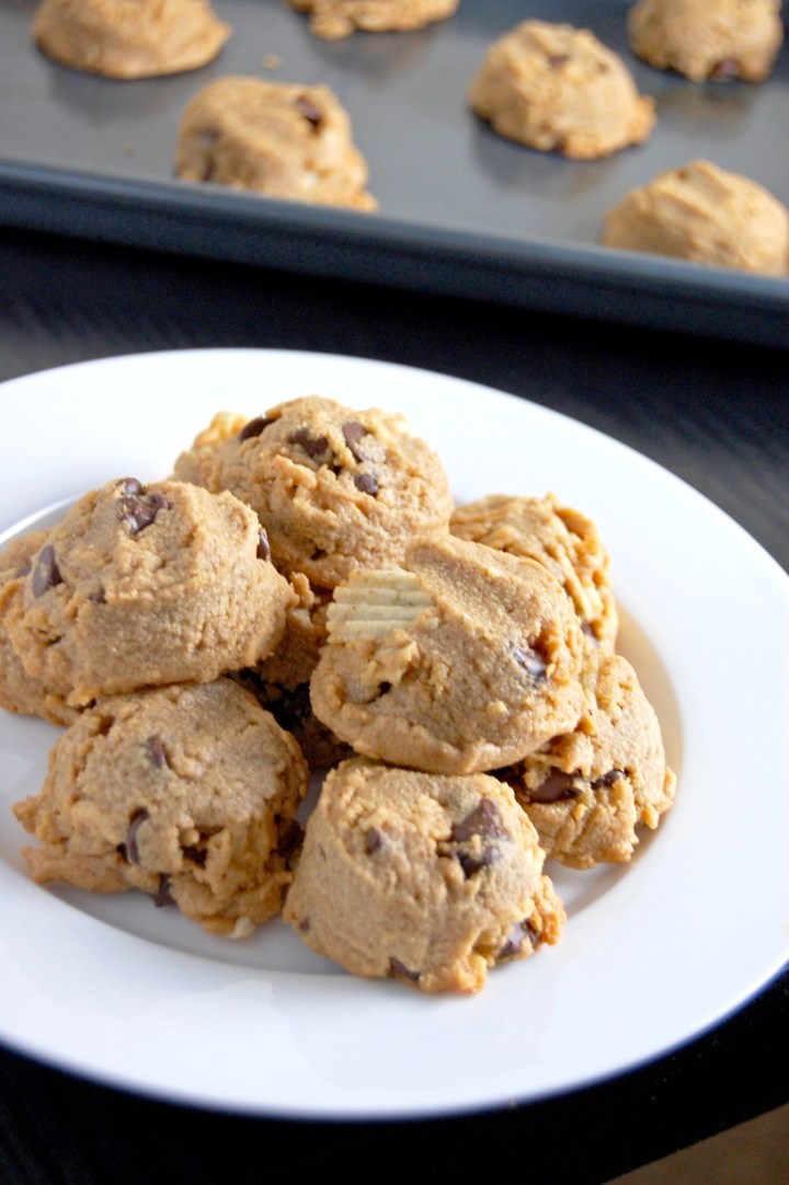 Flourless Peanut Butter Potato Chip Chocolate Chip Cookie {sweet, salty, and addictive!} | emthebaker.com