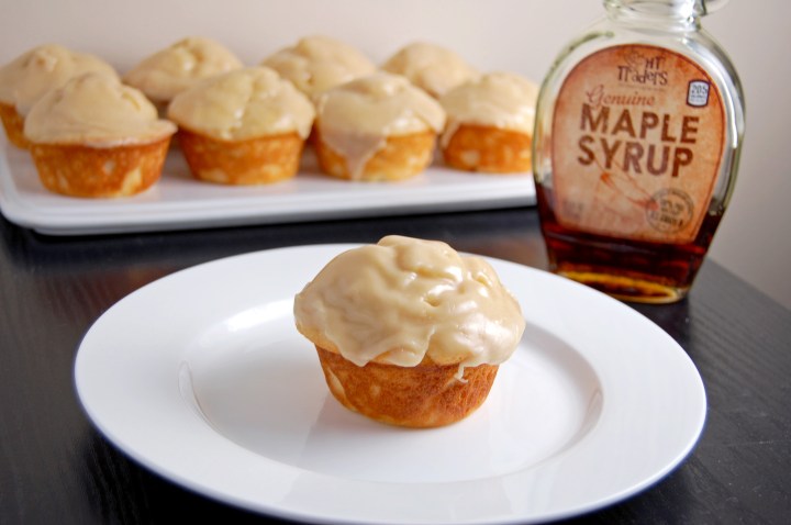 Gluten Free Mini Maple Yogurt Cakes {soft maple cakes topped with a sweet maple glaze, heavenly!} | emthebaker.com