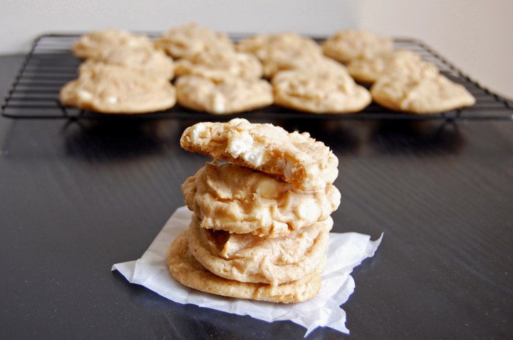 Gluten Free White Chocolate Vanilla&nbsp;Cookies